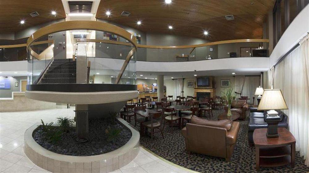 Holiday Inn Express Detroit-Warren/General Motors Technology Center By Ihg Dış mekan fotoğraf