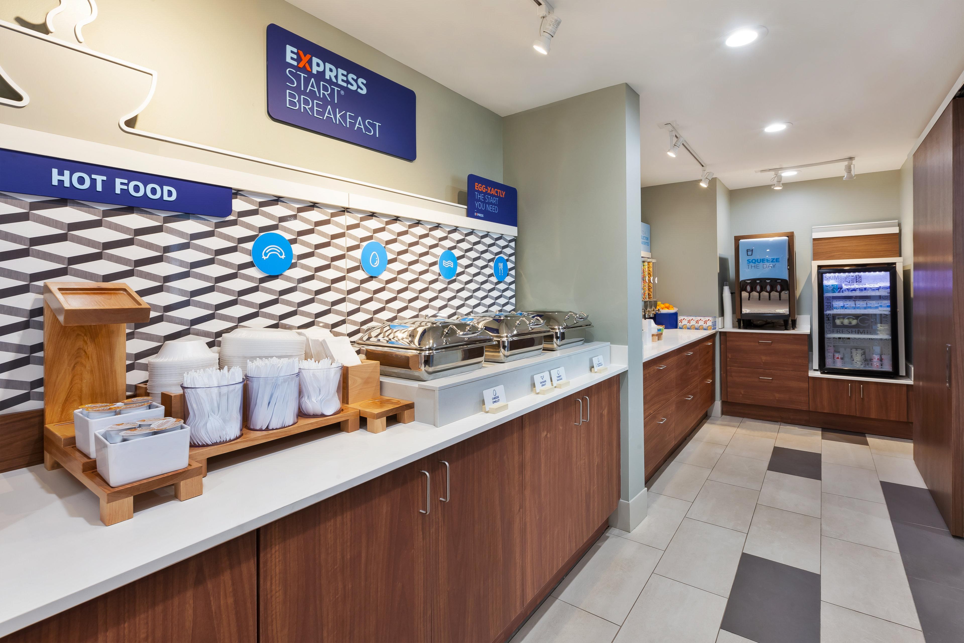 Holiday Inn Express Detroit-Warren/General Motors Technology Center By Ihg Dış mekan fotoğraf