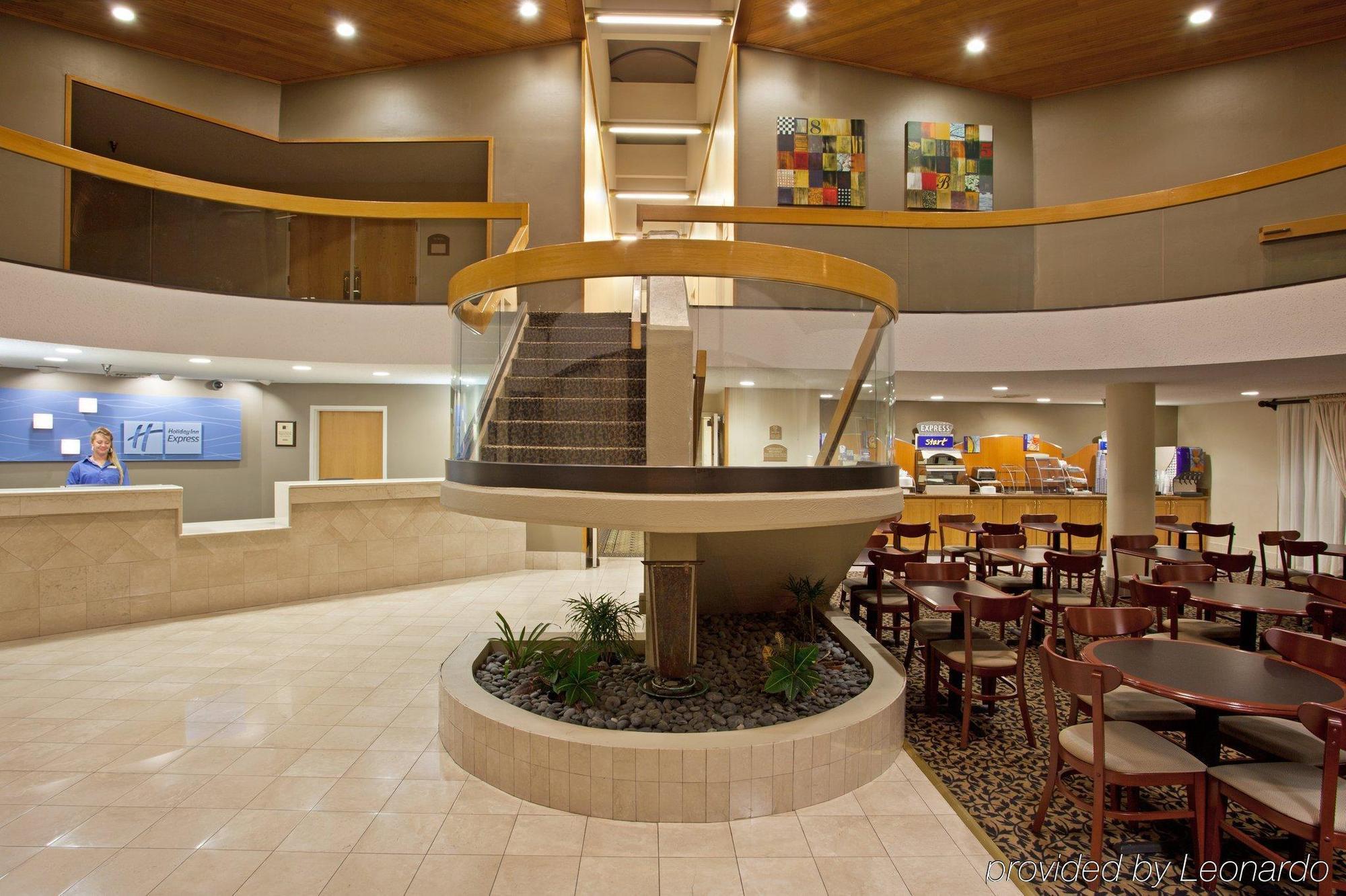 Holiday Inn Express Detroit-Warren/General Motors Technology Center By Ihg Restoran fotoğraf