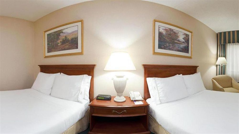 Holiday Inn Express Detroit-Warren/General Motors Technology Center By Ihg Dış mekan fotoğraf