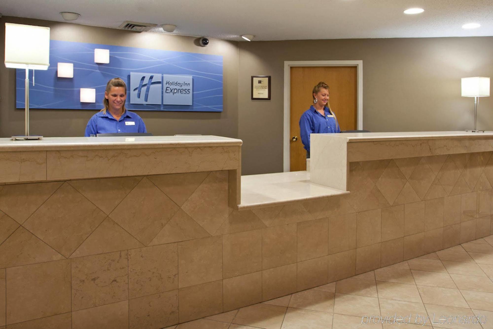 Holiday Inn Express Detroit-Warren/General Motors Technology Center By Ihg Dış mekan fotoğraf