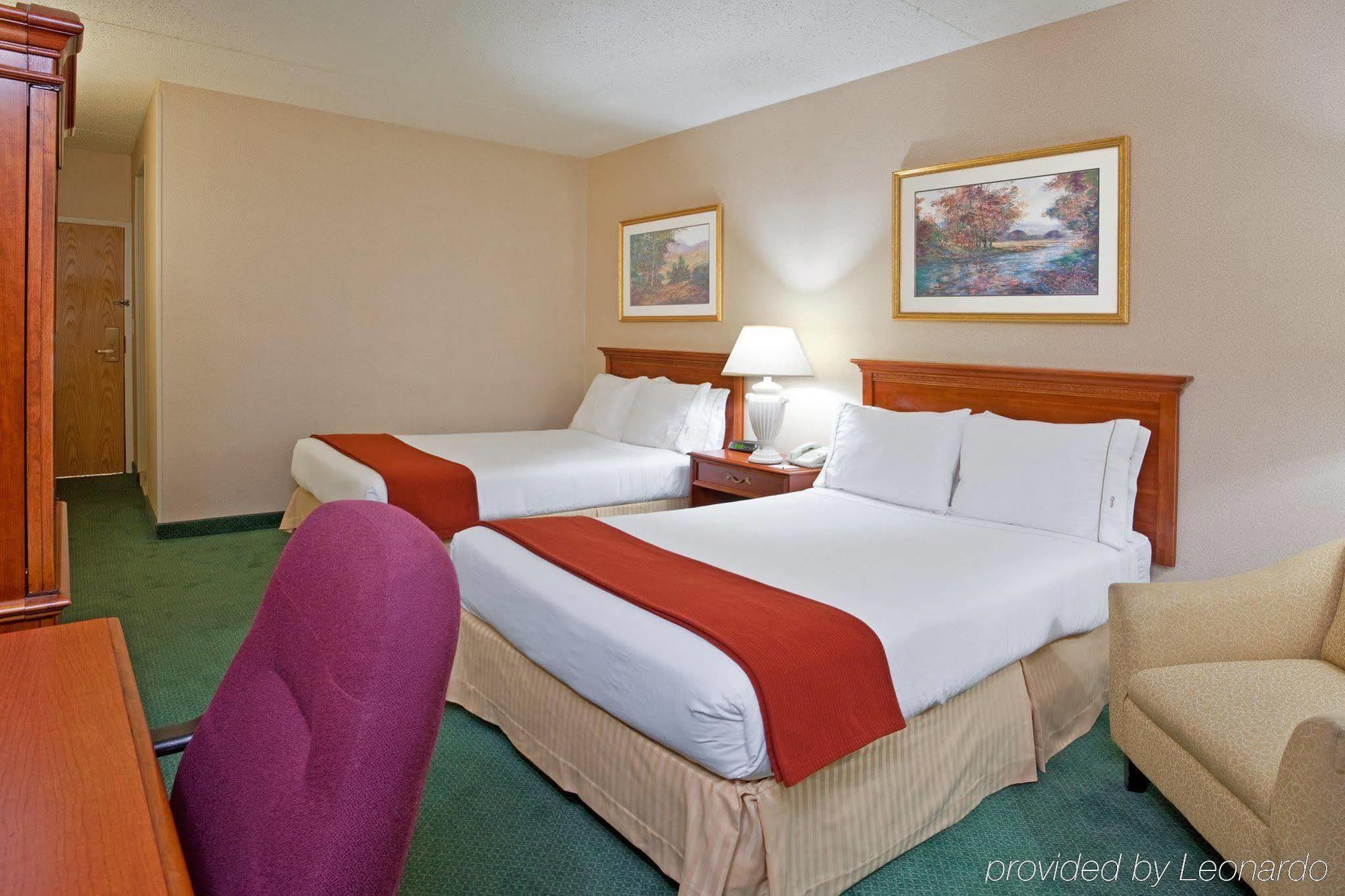 Holiday Inn Express Detroit-Warren/General Motors Technology Center By Ihg Dış mekan fotoğraf